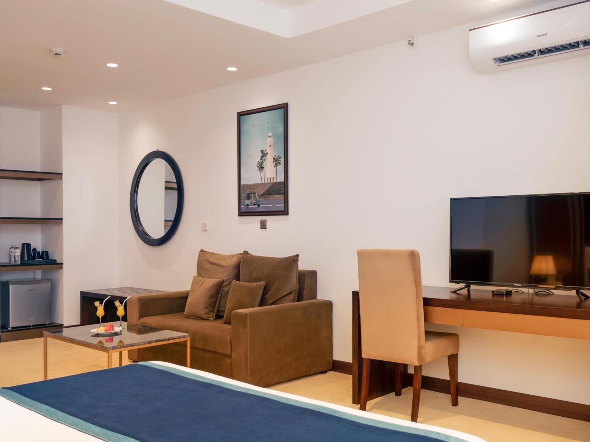 Ocean Breeze Apartment Negombo